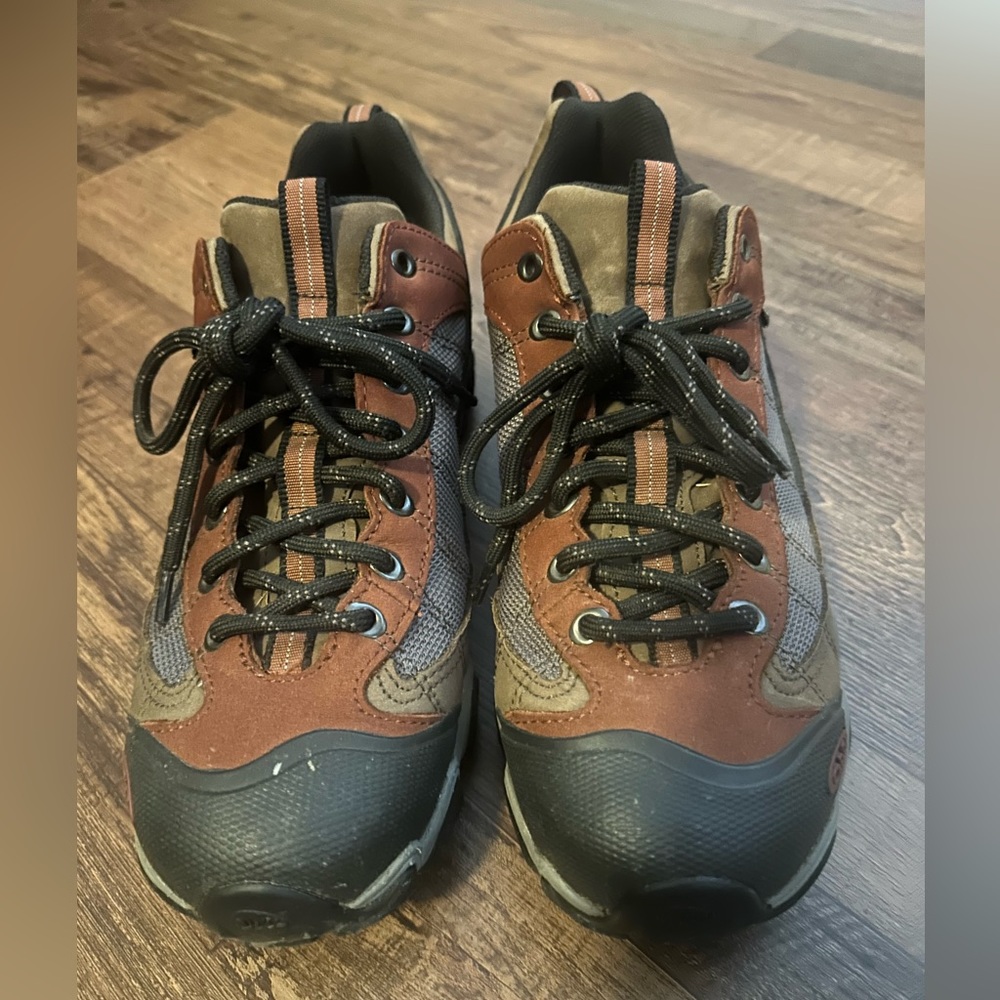 Oboz hiking shoes
